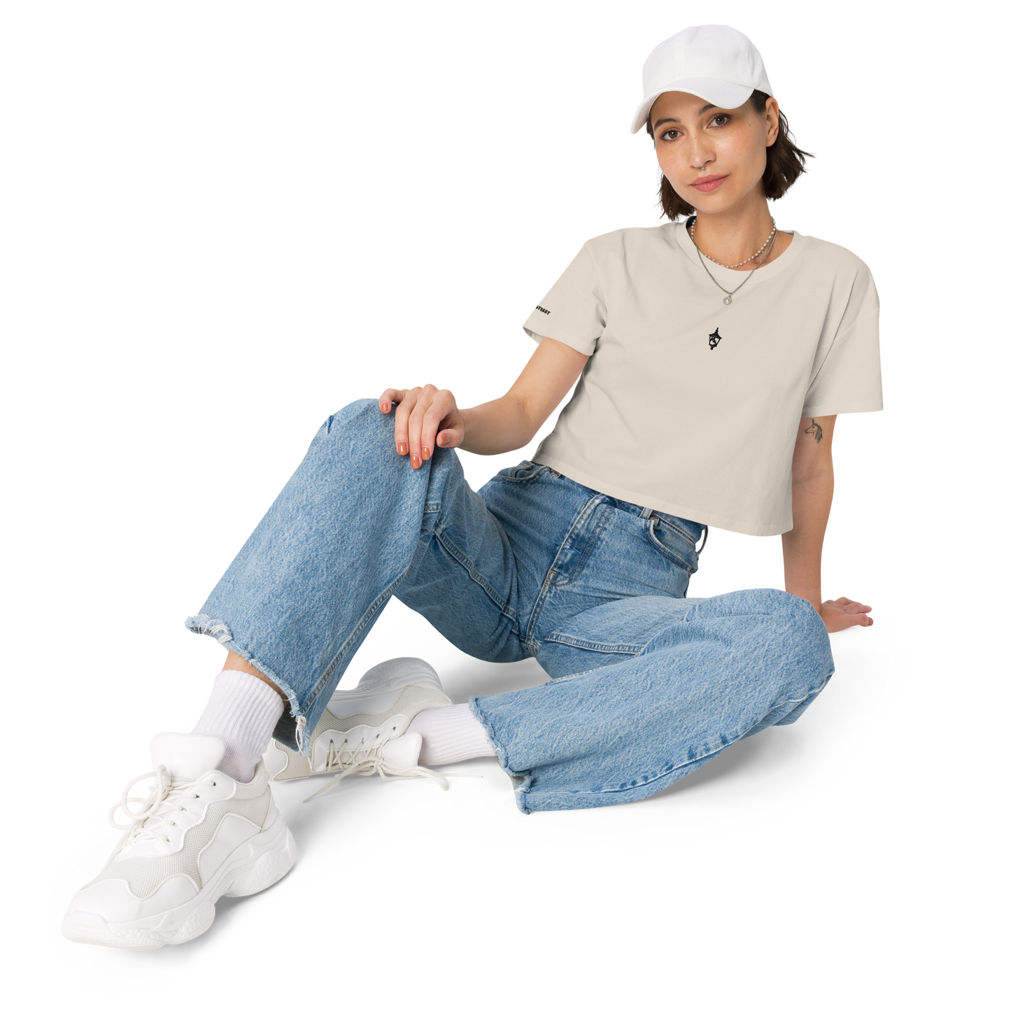 Classic Embroidered Lantern Crop Tee